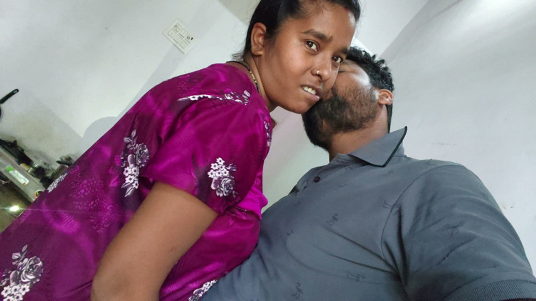 Premi pooja: Indian Boobs Videos - Pahli Bar Dheere Dheere Devar Aur Bhabhi...