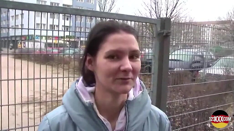 123XXX - 100% Amateurs: Divoký chlápek dává svůj teplý krém sladké německé holce