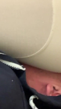 스포티한 레깅스의 라이프스타일 펨돔 3부 Kira - 발 재갈, 겨드랑이 핥기, 페이스시터 등