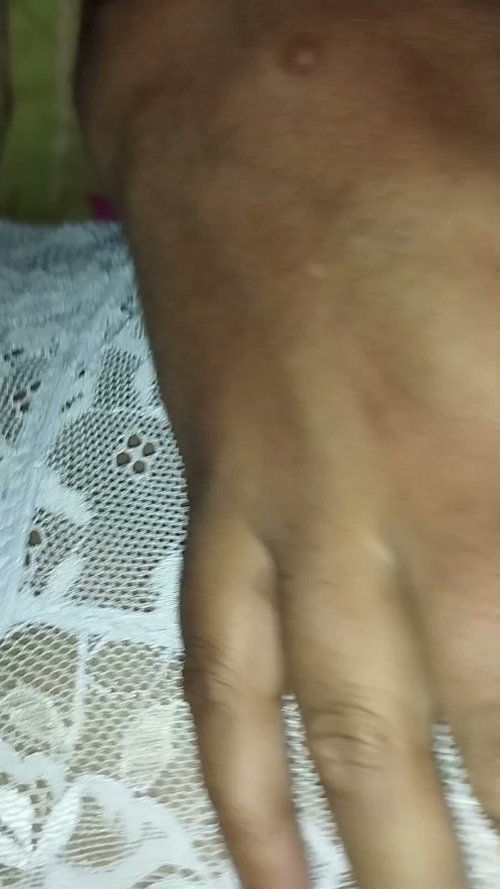 BDtamatogirl: Bengalese virale Bhabi eigengemaakte video vingeren met dildo-poesje deel 02