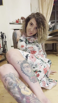 No Panties Alert