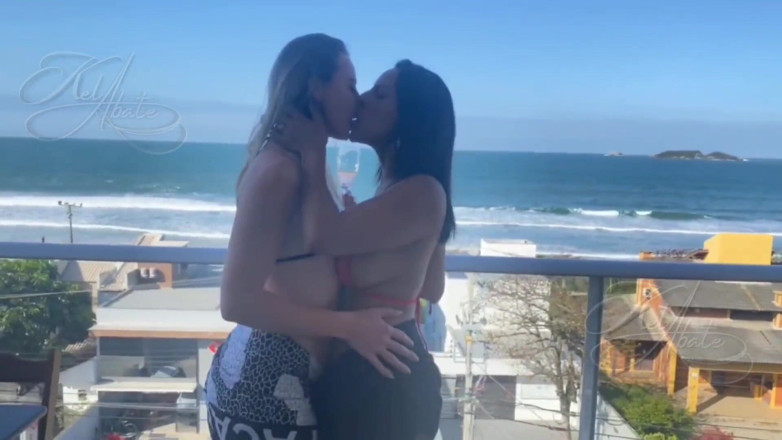 Kel Abate: I Met the Gorgeous Patty Wife at the Beach and...