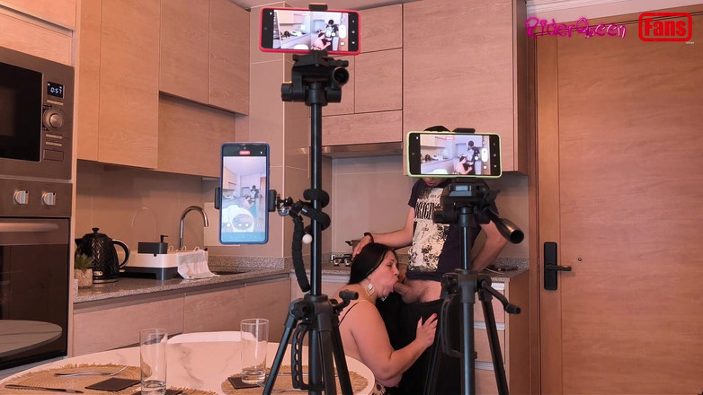 Riderqueen: Відео для шанувальників - пасинок відвідує мачуху на кухні