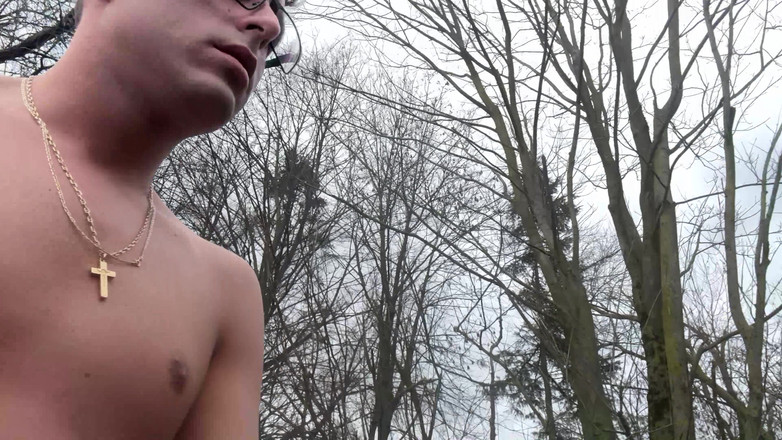 Twinkboy82: Kaki panas kembar Jerman comel - kuku lacquer putih di dalam...