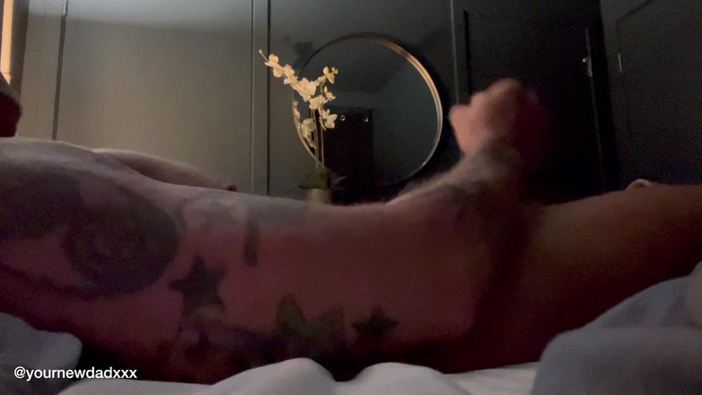 YourNewDadXXX: Дрок перед сном