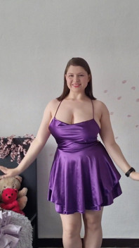 Striptease de cumpleaños - me cambio entre mis vestidos de 2024 y 2025 | No hay censura