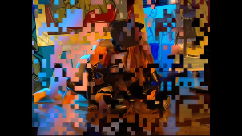 Wonderful Hot World X: Sex în trei cu fetiș pentru două curve în latex și o pulă...