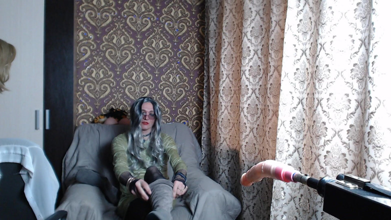 violet_bisex: क्रॉसड्रेसर फूहड़ एक नया रूप आज़माता है