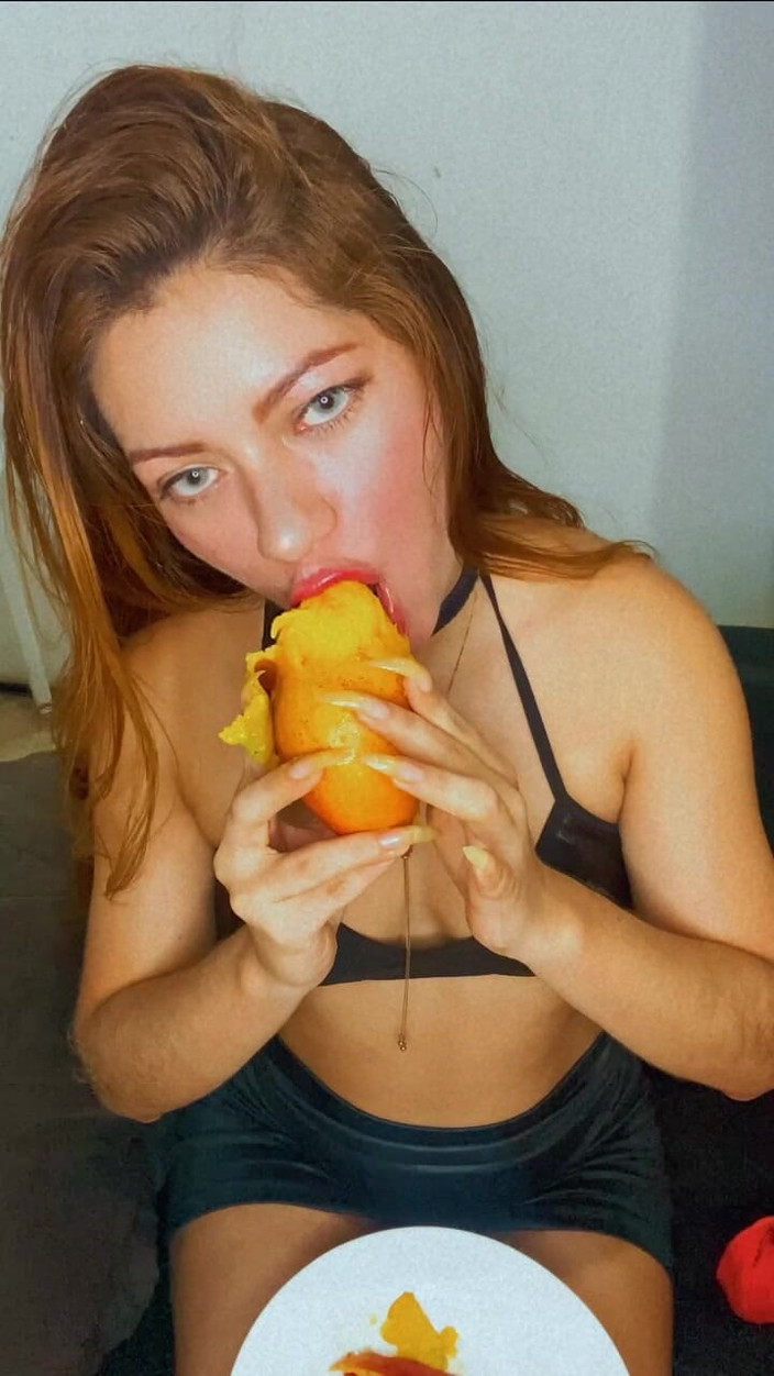 Goddess Li: La dea Liandra e una deliziosa mango
