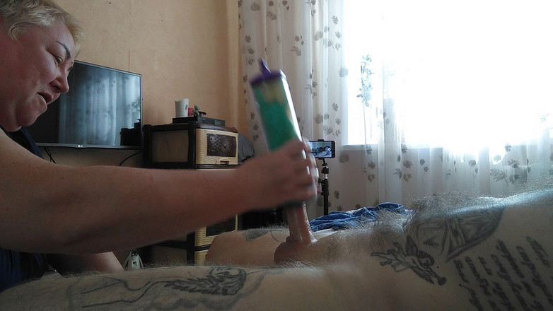 Zona901: 내 자지를 따먹어 내 정액을 도왔다.