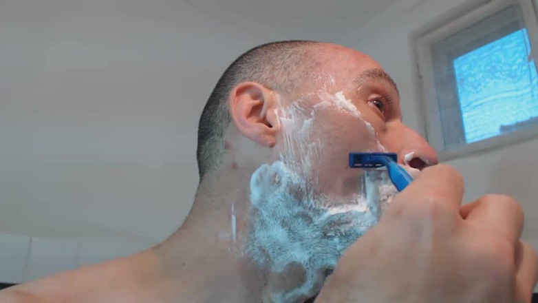 TIVADAR 73: Tivadar 73 ( stripchat modell ) Shaving