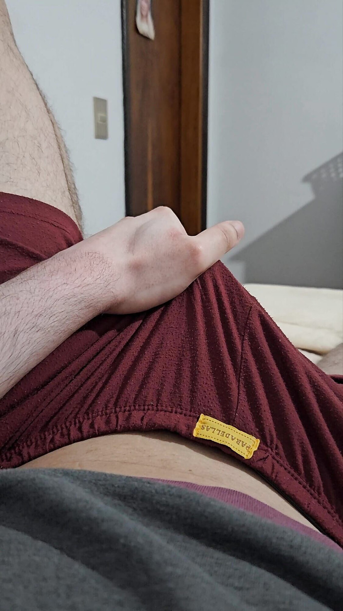 Lkdick8: Aku bangun dengan ganas setiap hari, kamu bisa bantuin aku...