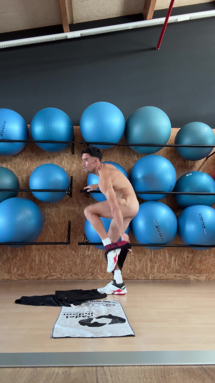 Paul Williams: 헬스장에서 완전히 벗는다