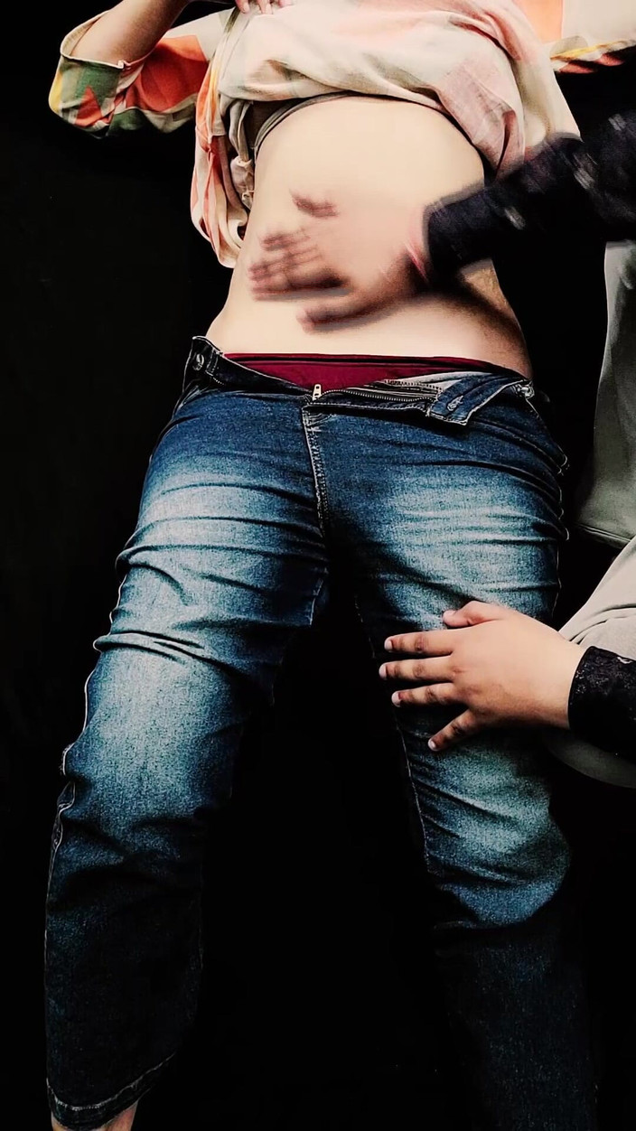 Vicky Thakur: Betrügende freundin fickt mit einem anderen jungen