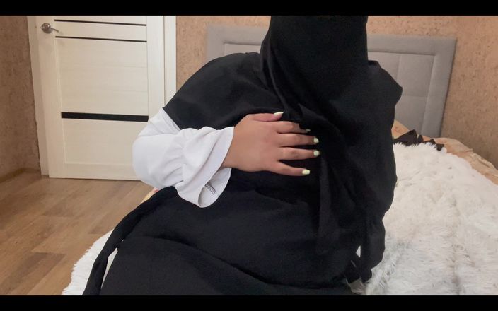 Lux Eva: La moglie araba di jasmine friend in hijab senza mutandine