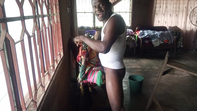 Moviesporn1: 彼女から家に帰るのを待つつもりだ