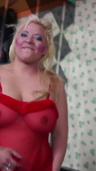 Busty Blonde MILF Jessika Fingers Her Soaked Pussy