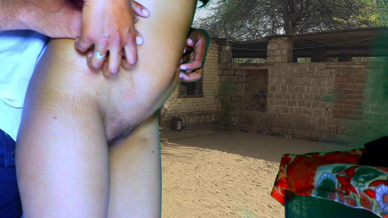 Rakul008: Sexo no terreno da faculdade. Outdor sex desi horny standing...