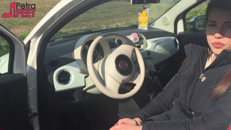 Smokin Fetish: Adorable Italian girl loves smoking in the car
