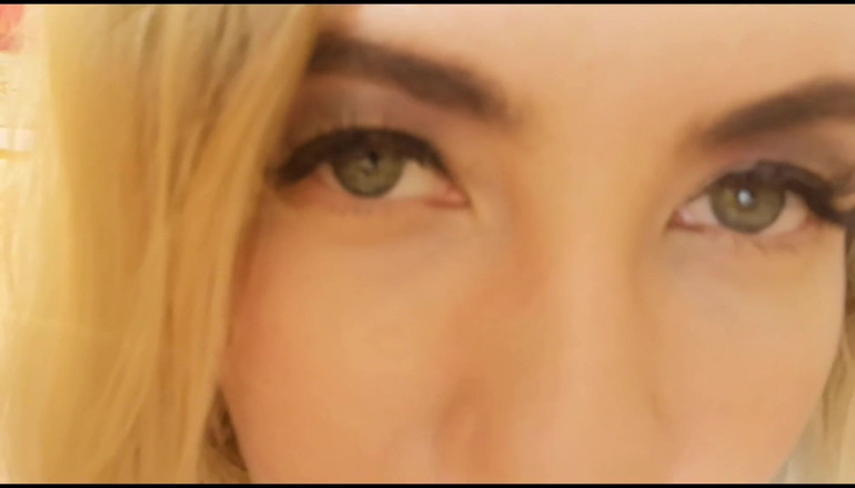 Erotic Tanya: Ojos instrucciones de paja