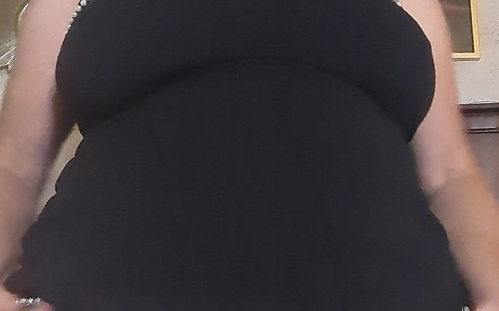 BustyBrendaxx: Akşam yemeği randevusunun ardından sikişmek için otele geri dönüyor