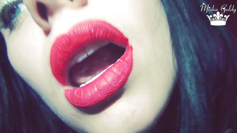 Goddess Misha Goldy: Rose lippenstift is je zwakke plek