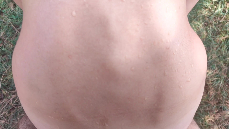 DirtyLubov: Sesso orale e sesso in posizione canina sulla riva