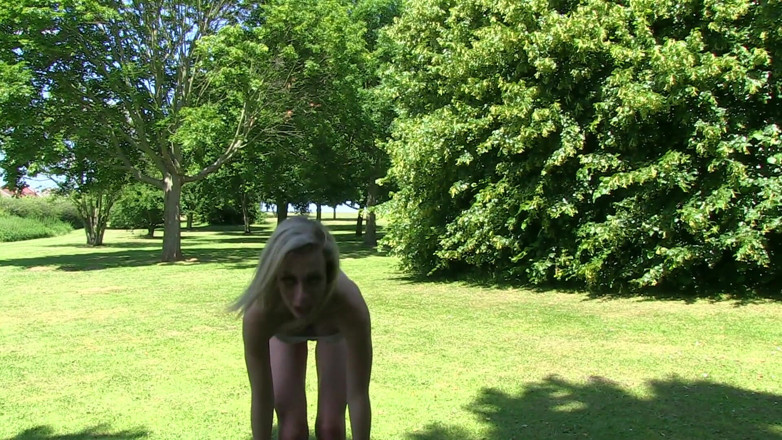 Kinky Porn Freaks: Chessie Kay pisses outdoor