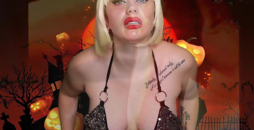 Goddess Misha Goldy: Bir yarak düşünüyorsun, değil mi? Sen o kadar küçük bir...