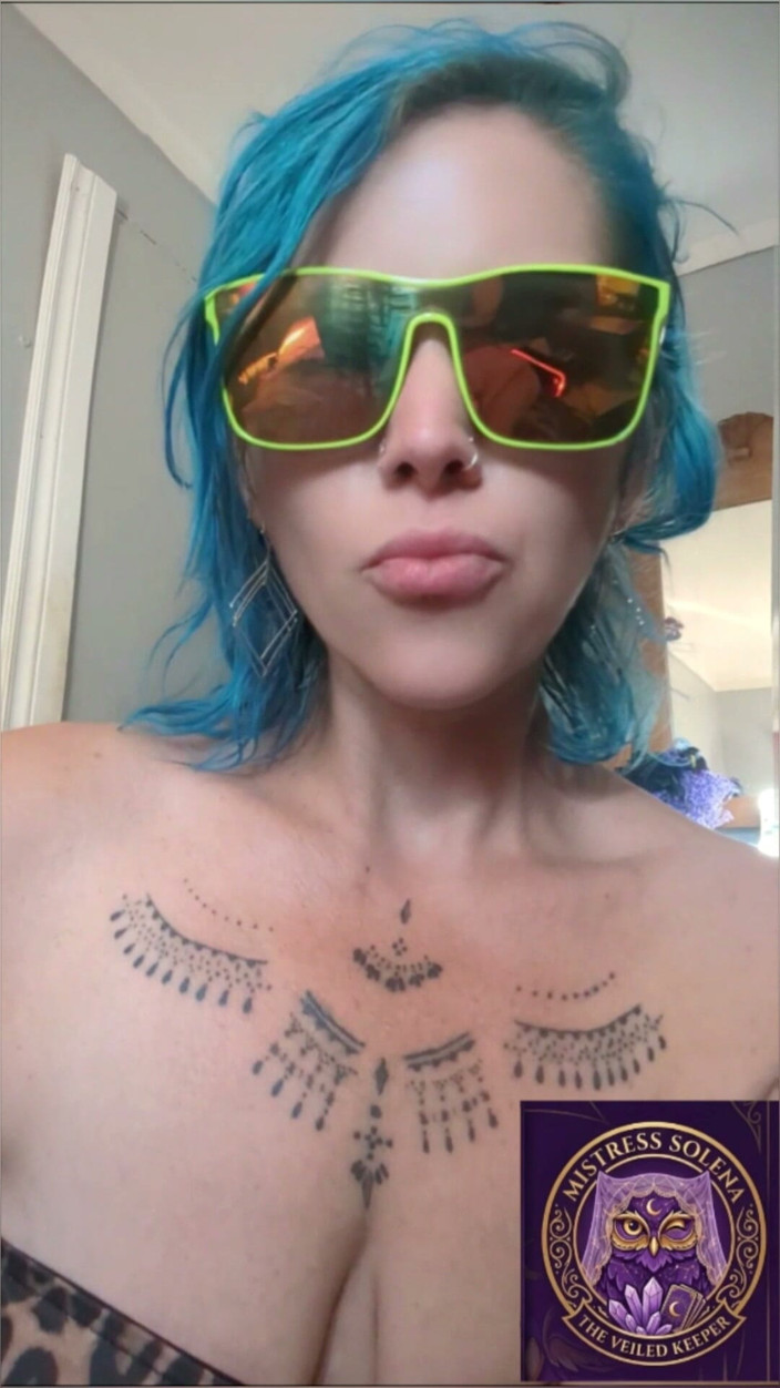 Mistress Solena: Dieser drag ist für mich. der nächste könnte für dich...