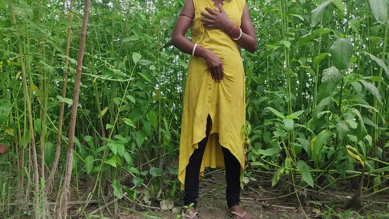 Desigol99: Młody chłopak z wioski pieprzył moją cipkę w lesie