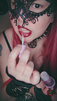Seductive MILF Flashes Pussy