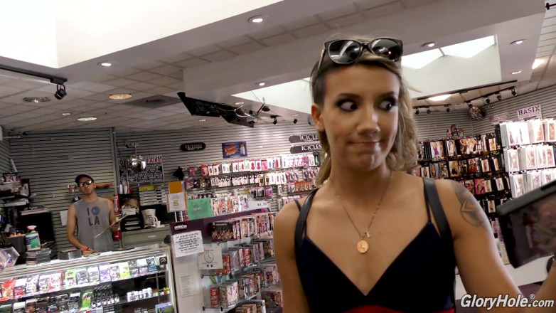 Gloryhole: Sophia Grace анальный секс с большим черным членом у глорихола