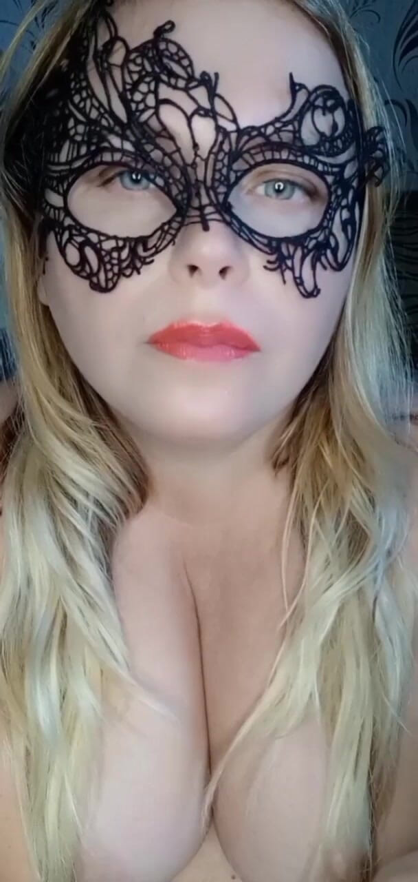 Whitekitten: ディープスロートトレーニング