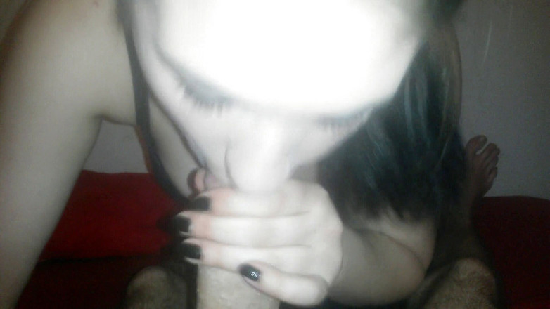 Caralia Deluxe: 喉の痛みに対してザーメン