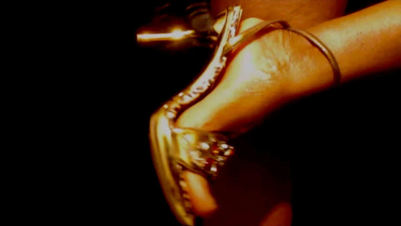 The Goddess Simone: 黒檀足フェチ