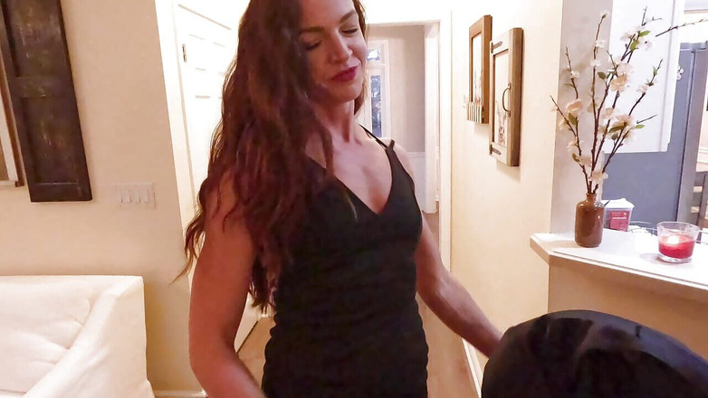 littlebuffbrunette: Chica caliente tiene sexo y me corro dentro de ella