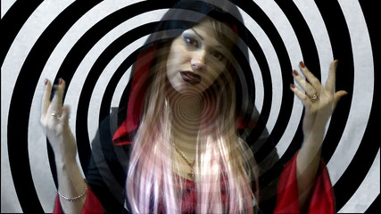 Goddess Misha Goldy: Cuci otak dari Puan Vampire