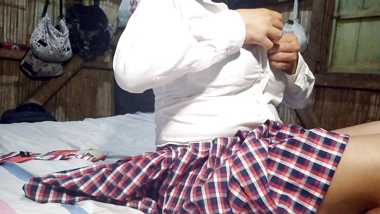 Martin13: Croyez-le ou non ! Une étudiante mexicaine baise avec son jeune prof...