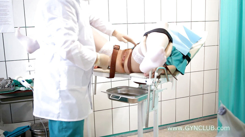 Medical fetish studio gynclub: Épisode 34 Examen gynécologique avec le docteur