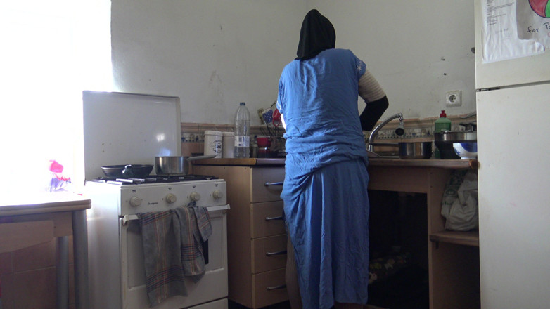 Souzan Halabi: Homemade Hard Fucking Arab Wife in Kitchen
