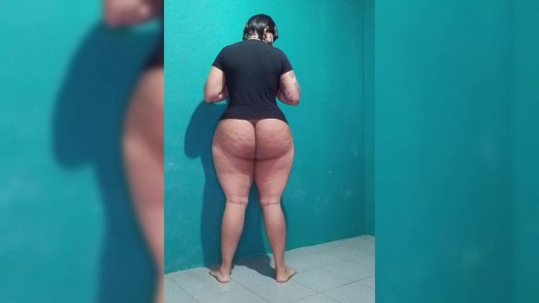 Sissy sapeca studio: Pantatnya boleh muat semua zakar hitam besar saya dengan baik