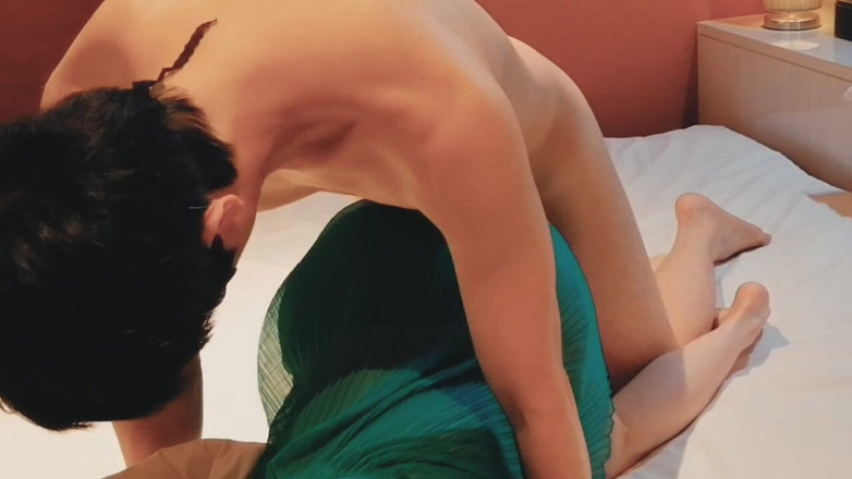 kawasakiBK: Enjoy Cowgirl and Sex with a Slender Cute Married Woman...