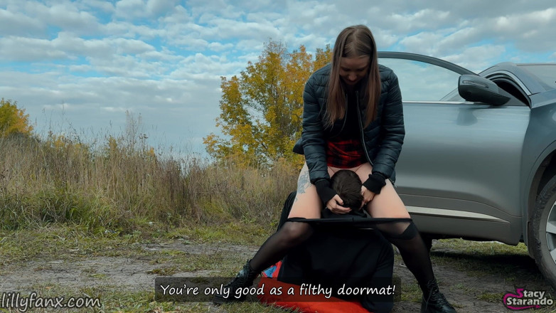 Stacy Starando: Extreme Femdom - hardcore uctívání kundičky a špinavé řeči