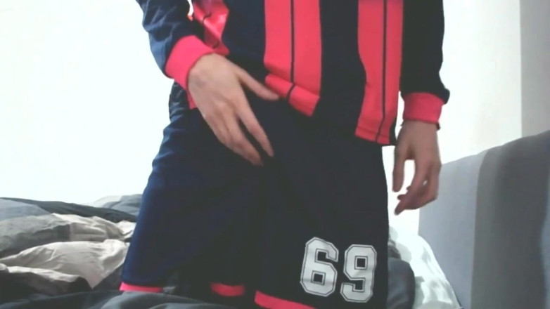 Gay Scottish twink Sammy Andrews: 새미 앤드류스는 축구 키트에서 약해지고 가슴에 사정