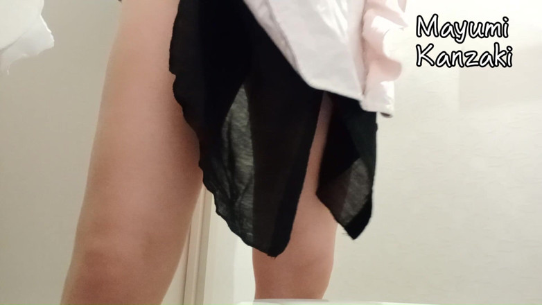 Mayumi Kanzaki: A Japanese Wife's Restroom on a Day