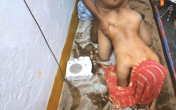 Busty Banuu: Hintli hizmetçi edepsiz seks