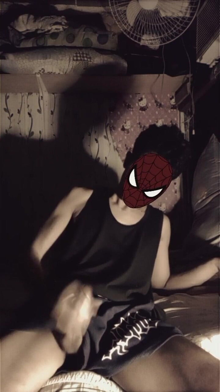 SunflowerBaby: 部屋で一人でマスターベーション