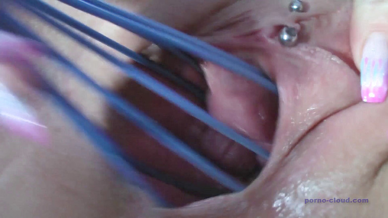 Porno Cloud: O trabalho da vanessa na cozinha