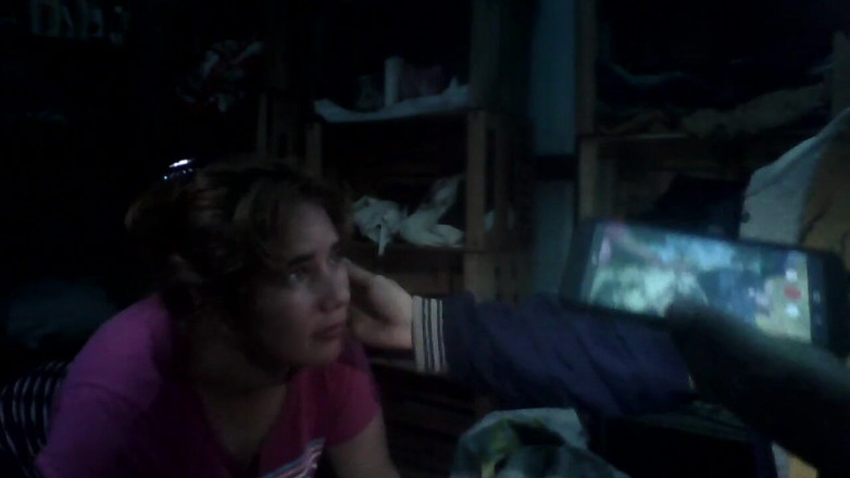 Fitcure1: 当我拍摄时，她在黑暗中吮吸我的鸡巴